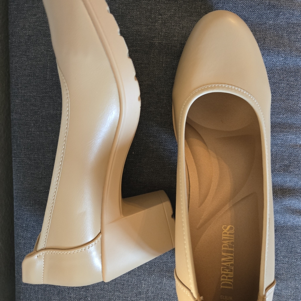 Dream Pairs Cream Block Heels